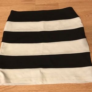 Basic House Mini Black White Striped Skirt